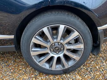 Land Rover Range Rover 4.4 SD V8 Autobiography Auto 4WD Euro 6 (s/s) 5dr