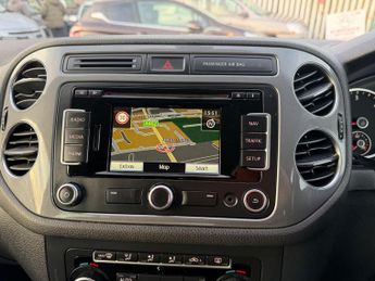 Volkswagen Tiguan 2.0 TDI BlueMotion Tech Match DSG 4WD Euro 5 (s/s) 5dr