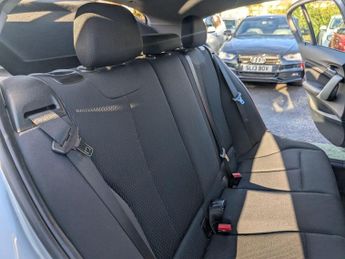 BMW 1 Series 2.0 118d SE Auto Euro 5 (s/s) 5dr