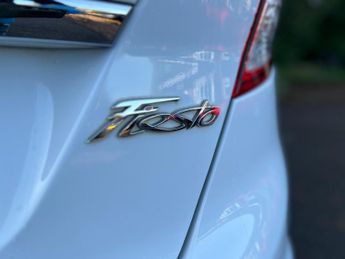 Ford Fiesta 1.6 Titanium Powershift Euro 5 3dr