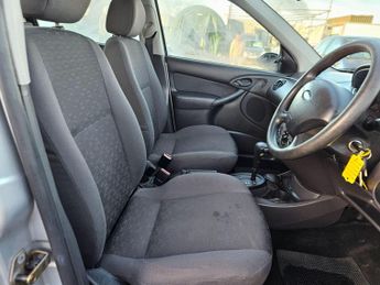 Ford Focus 1.6i 16v LX 5dr