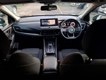 Nissan Qashqai 1.3 DIG-T MHEV N-Connecta XTRON Euro 6 (s/s) 5dr