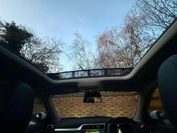 MG MG ZS 44.5kWh Exclusive Auto 5dr