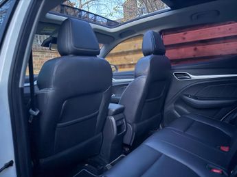 MG MG ZS 44.5kWh Exclusive Auto 5dr