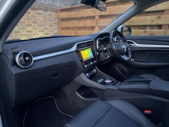 MG MG ZS 44.5kWh Exclusive Auto 5dr