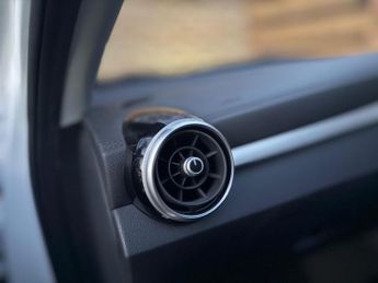 MG MG ZS 44.5kWh Exclusive Auto 5dr