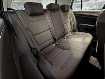 Volkswagen Golf 1.6 TDI BlueMotion Tech SE DSG Euro 5 (s/s) 5dr