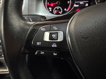 Volkswagen Golf 1.6 TDI BlueMotion Tech SE DSG Euro 5 (s/s) 5dr