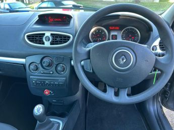 Renault Clio 1.2 I-Music Euro 5 5dr