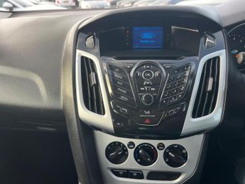 Ford Focus 1.6 Zetec Powershift Euro 5 5dr