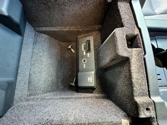 Land Rover Discovery Sport 2.0 TD4 HSE Black Auto 4WD Euro 6 (s/s) 5dr