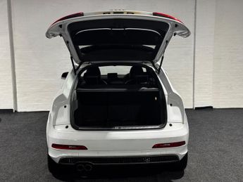 Audi Q3 2.0 TDI S line S Tronic quattro Euro 5 (s/s) 5dr