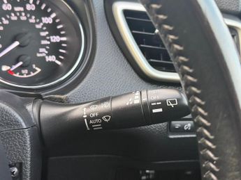 Nissan Qashqai 1.6 dCi N-Connecta XTRON 2WD Euro 6 (s/s) 5dr