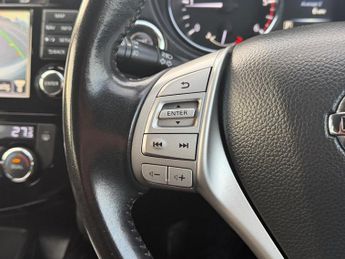 Nissan Qashqai 1.6 dCi N-Connecta XTRON 2WD Euro 6 (s/s) 5dr