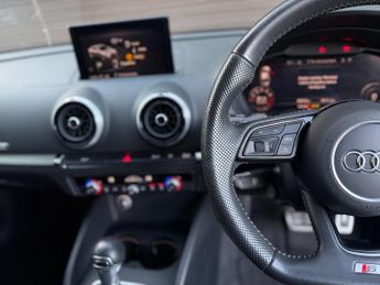 Audi A3 2.0 TFSI 40 S line S Tronic quattro Euro 6 (s/s) 4dr