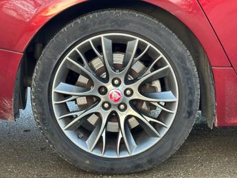 Jaguar XF 3.0d V6 R-Sport Auto Euro 5 (s/s) 4dr