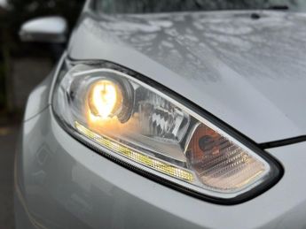 Ford Fiesta 1.0T EcoBoost Zetec Powershift Euro 6 5dr