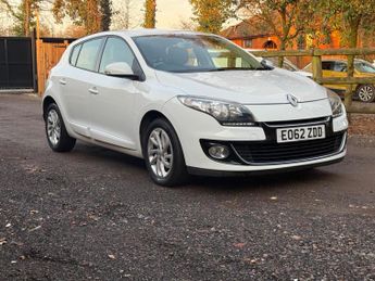 Renault Megane 1.6 16V Dynamique TomTom Euro 5 5dr