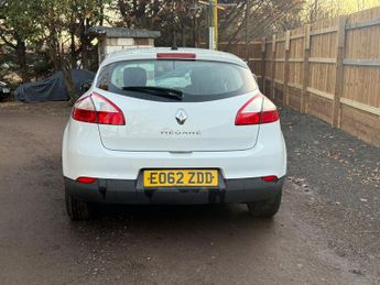 Renault Megane 1.6 16V Dynamique TomTom Euro 5 5dr