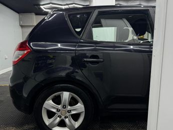 Kia Ceed 1.4 VR-7 Euro 5 5dr