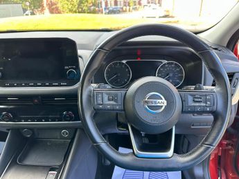 Nissan Qashqai 1.3 DIG-T MHEV N-Connecta SUV 5dr Petrol Hybrid XTRON Euro 6 (s/