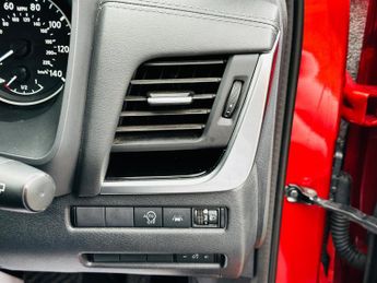 Nissan Qashqai 1.3 DIG-T MHEV N-Connecta SUV 5dr Petrol Hybrid XTRON Euro 6 (s/