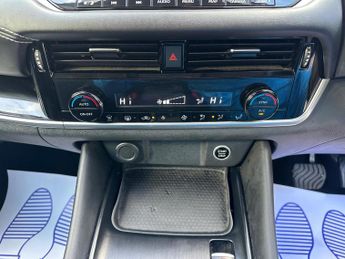 Nissan Qashqai 1.3 DIG-T MHEV N-Connecta SUV 5dr Petrol Hybrid XTRON Euro 6 (s/