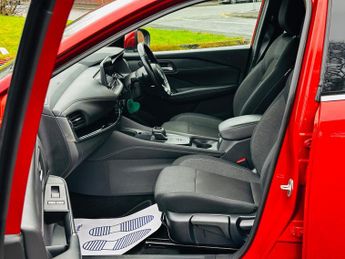 Nissan Qashqai 1.3 DIG-T MHEV N-Connecta SUV 5dr Petrol Hybrid XTRON Euro 6 (s/