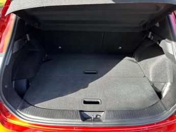 Nissan Qashqai 1.3 DIG-T MHEV N-Connecta SUV 5dr Petrol Hybrid XTRON Euro 6 (s/