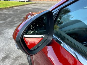 Nissan Qashqai 1.3 DIG-T MHEV N-Connecta SUV 5dr Petrol Hybrid XTRON Euro 6 (s/