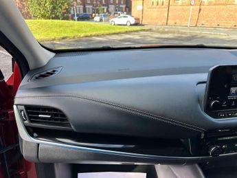 Nissan Qashqai 1.3 DIG-T MHEV N-Connecta SUV 5dr Petrol Hybrid XTRON Euro 6 (s/