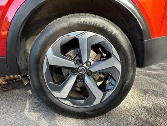 Nissan Qashqai 1.3 DIG-T MHEV N-Connecta SUV 5dr Petrol Hybrid XTRON Euro 6 (s/