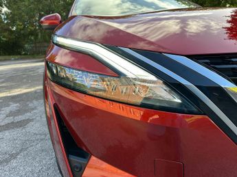 Nissan Qashqai 1.3 DIG-T MHEV N-Connecta SUV 5dr Petrol Hybrid XTRON Euro 6 (s/