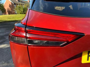 Nissan Qashqai 1.3 DIG-T MHEV N-Connecta SUV 5dr Petrol Hybrid XTRON Euro 6 (s/