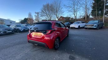 Toyota Yaris 1.5 VVT-h Design E-CVT Euro 6 (s/s) 5dr