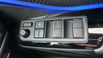 Toyota C-HR 1.8 VVT-h Dynamic CVT Euro 6 (s/s) 5dr