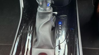 Toyota C-HR 1.8 VVT-h Dynamic CVT Euro 6 (s/s) 5dr