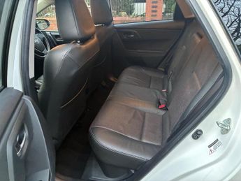 Toyota Auris 1.8 VVT-h Excel CVT Euro 6 (s/s) 5dr