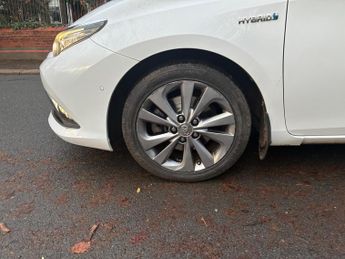 Toyota Auris 1.8 VVT-h Excel CVT Euro 6 (s/s) 5dr