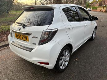Toyota Yaris 1.5 VVT-h T Spirit CVT Euro 5 5dr