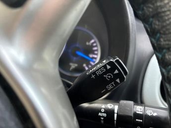 Toyota Yaris 1.5 VVT-h T Spirit CVT Euro 5 5dr