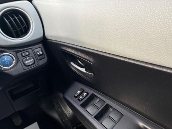 Toyota Yaris 1.5 VVT-h T Spirit CVT Euro 5 5dr