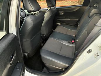 Toyota Yaris 1.5 VVT-h T Spirit CVT Euro 5 5dr