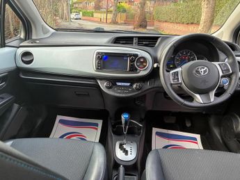 Toyota Yaris 1.5 VVT-h T Spirit CVT Euro 5 5dr
