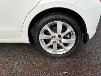 Toyota Yaris 1.5 VVT-h T Spirit CVT Euro 5 5dr