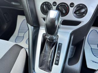 Ford Focus 1.6 Zetec Powershift Euro 5 5dr