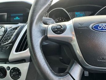 Ford Focus 1.6 Zetec Powershift Euro 5 5dr