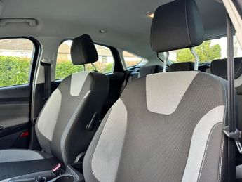 Ford Focus 1.6 Zetec Powershift Euro 5 5dr