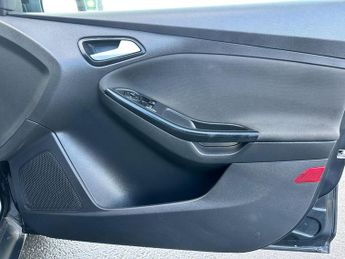 Ford Focus 1.6 Zetec Powershift Euro 5 5dr