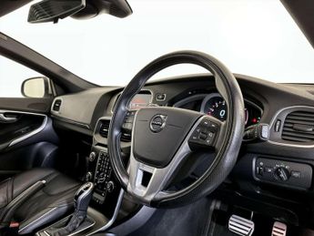 Volvo V40 1.5 T2 R-Design Pro Hatchback 5dr Petrol Auto Euro 6 (s/s) (122 